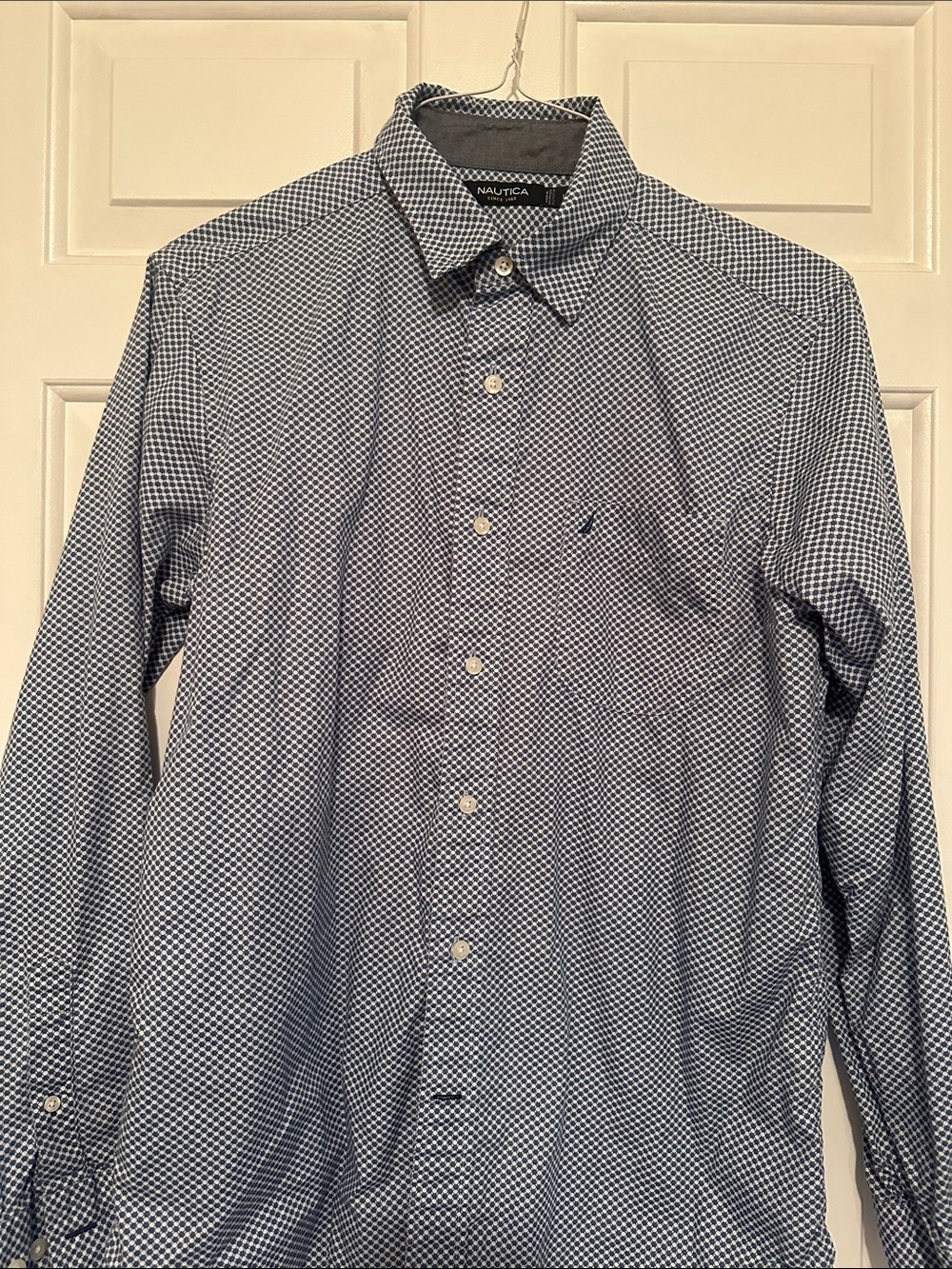 Nautica medium Men’s Navy Micro-Pattern Long Sleeve Button-Down Shirt